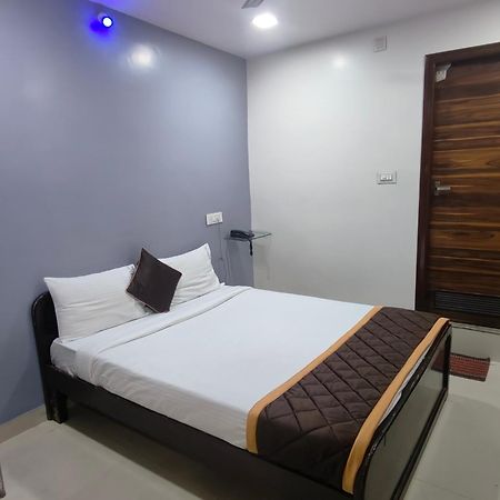 Hotel Golden Arch Bangalore Luaran gambar