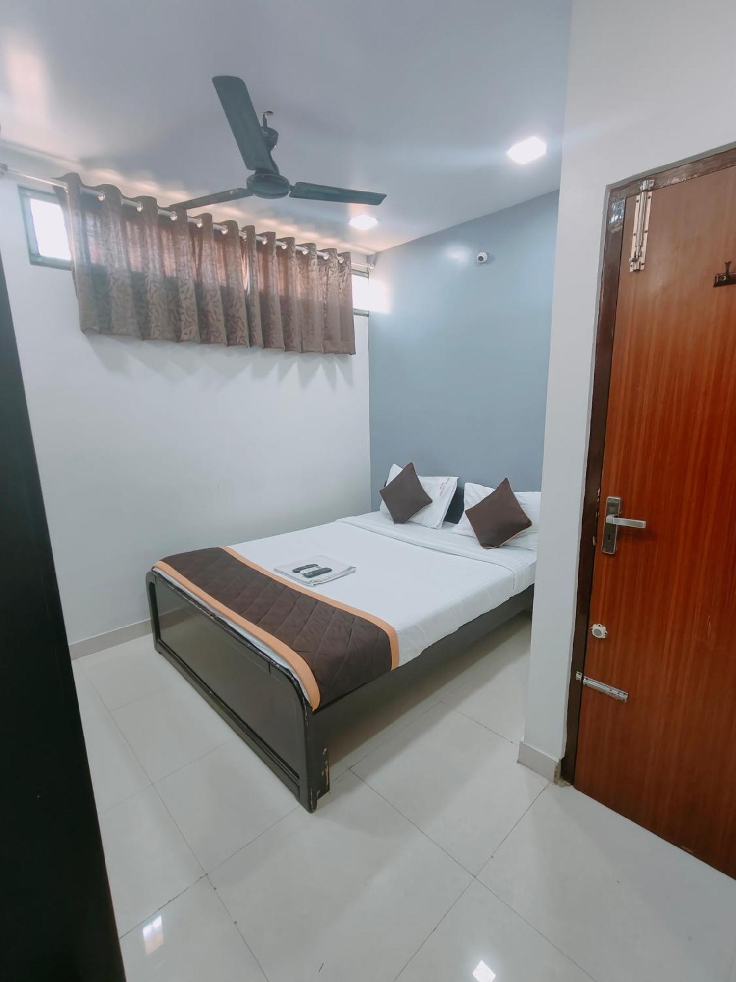 Hotel Golden Arch Bangalore Luaran gambar