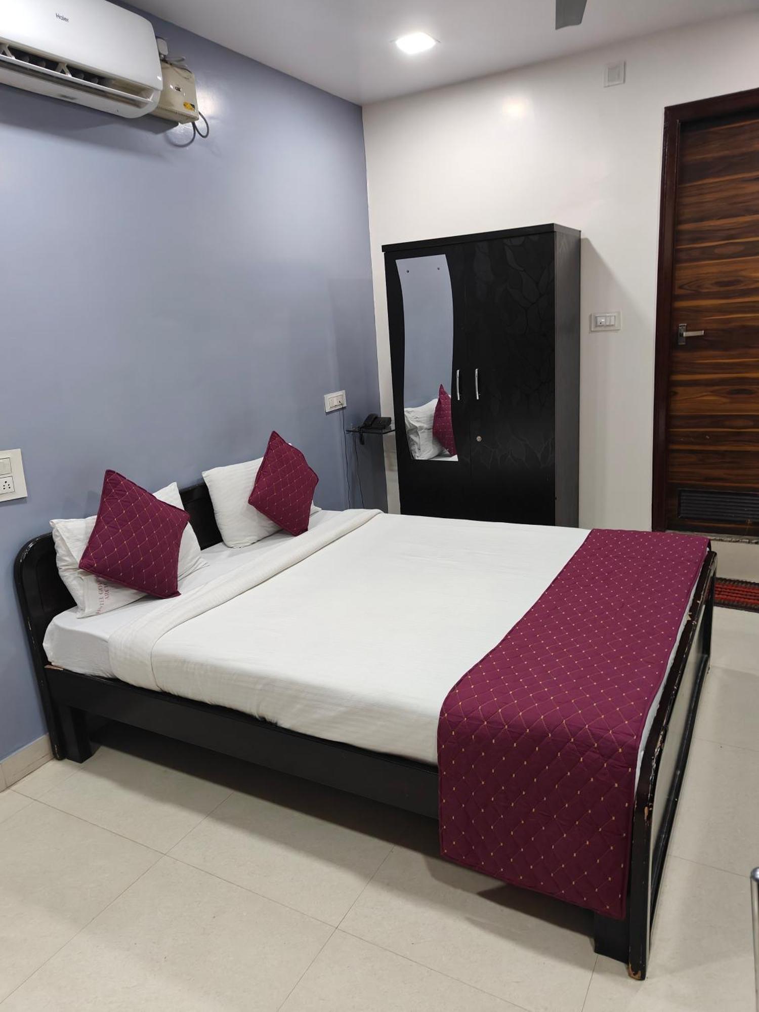 Hotel Golden Arch Bangalore Luaran gambar